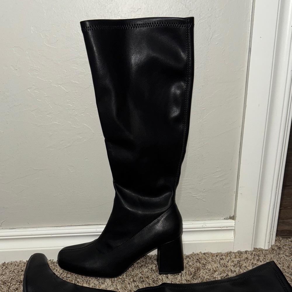 Dream Paris Knee-High Boots